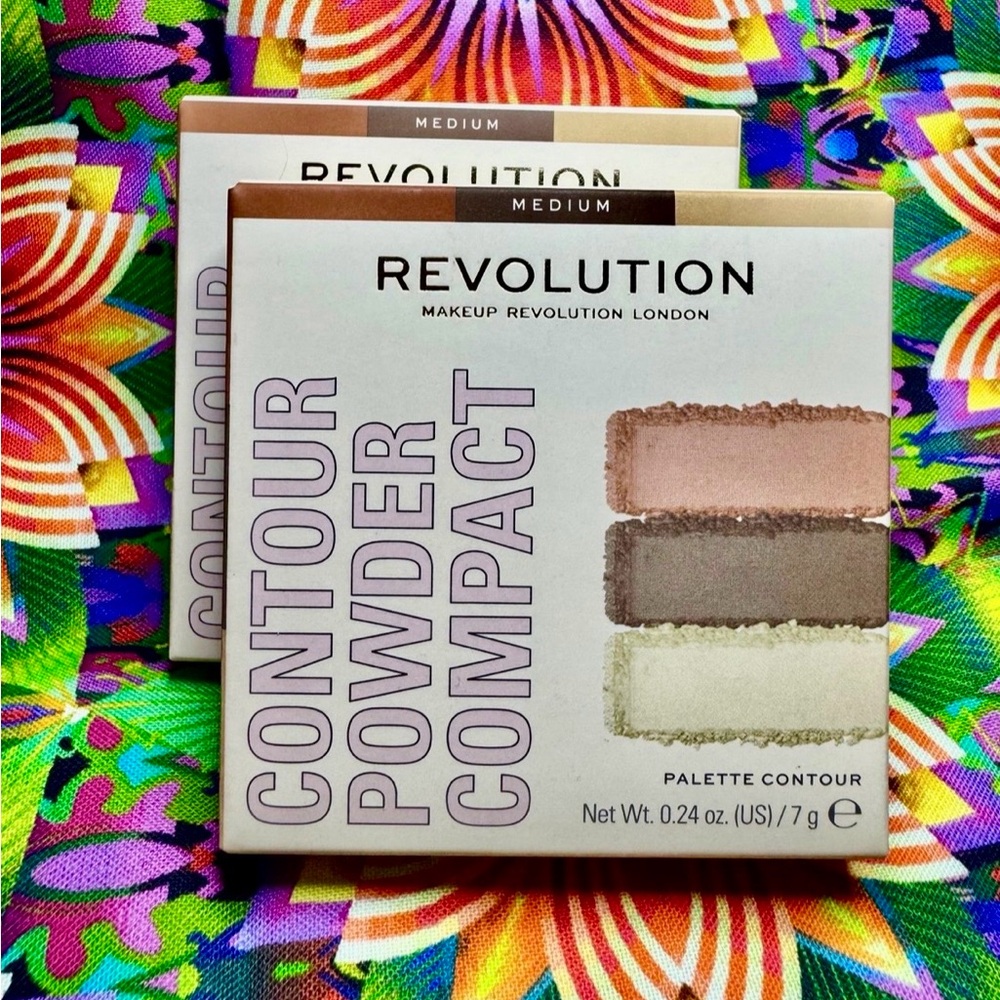 Makeup Revolution Contour Powder Compact in Medium x 1